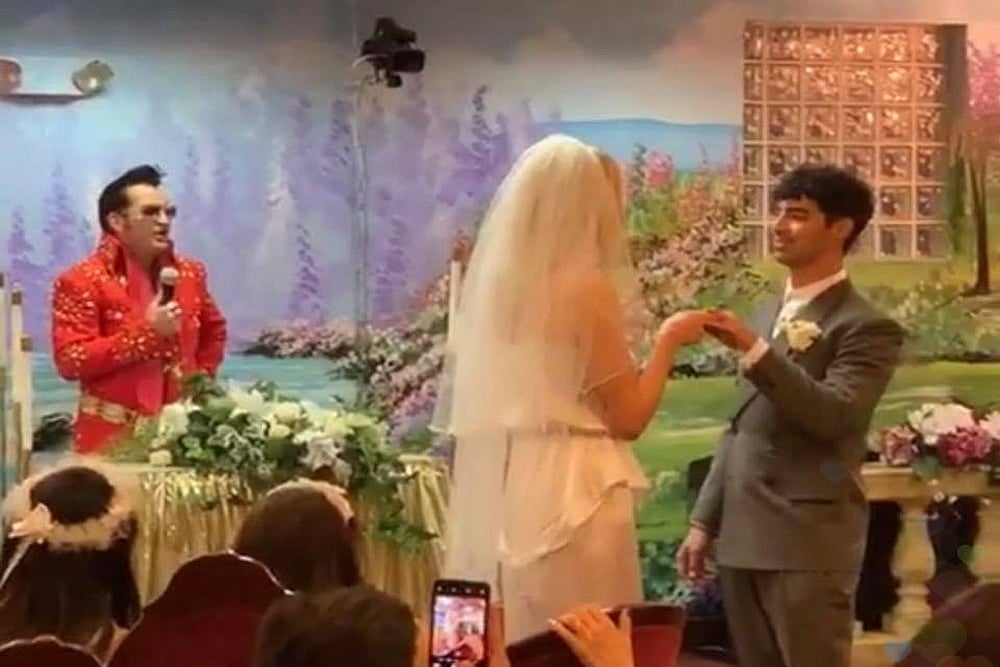 Sophie Turner And Joe Jonas Get Hitched In Surprise Las Vegas Wedding