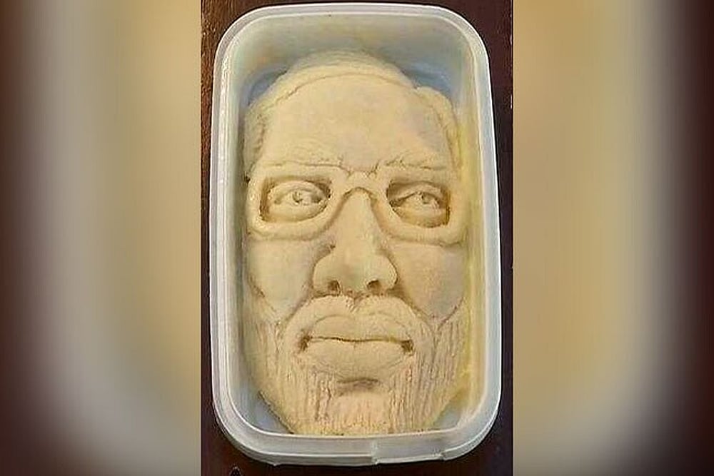 Surat-Based Ice-Cream Parlour Introduces 'Modi Sitafal Kulfi' To Celebrate PM Modi’s Victory