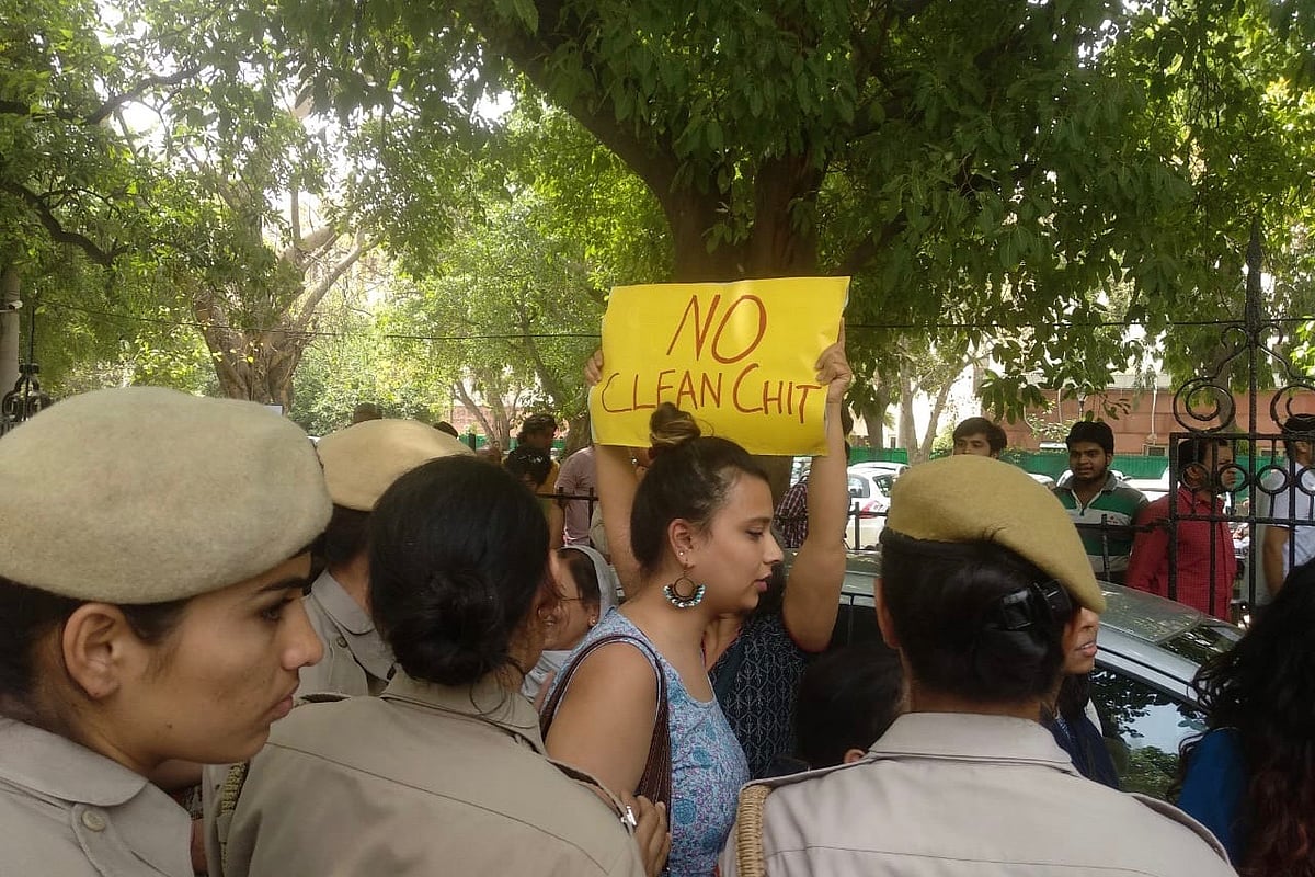 17 Women Detained For Protesting In Connaught Place Against SC Panel's Clean Chit To CJI