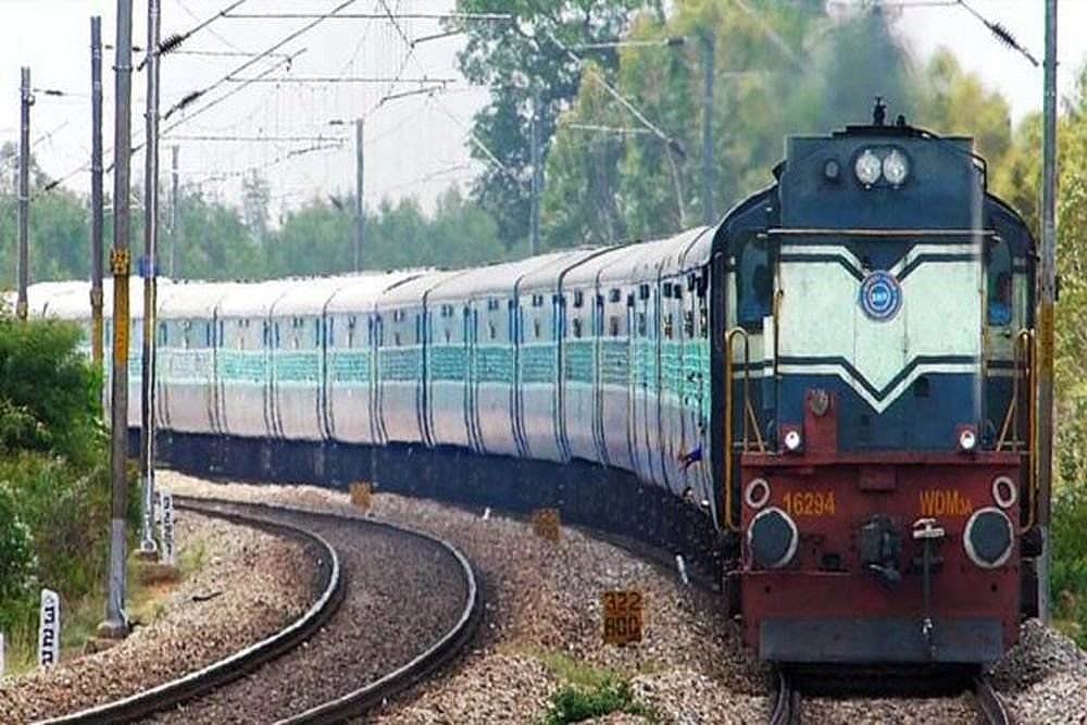 Four Passengers On Board Kerala Express Die Due To Extreme Heat