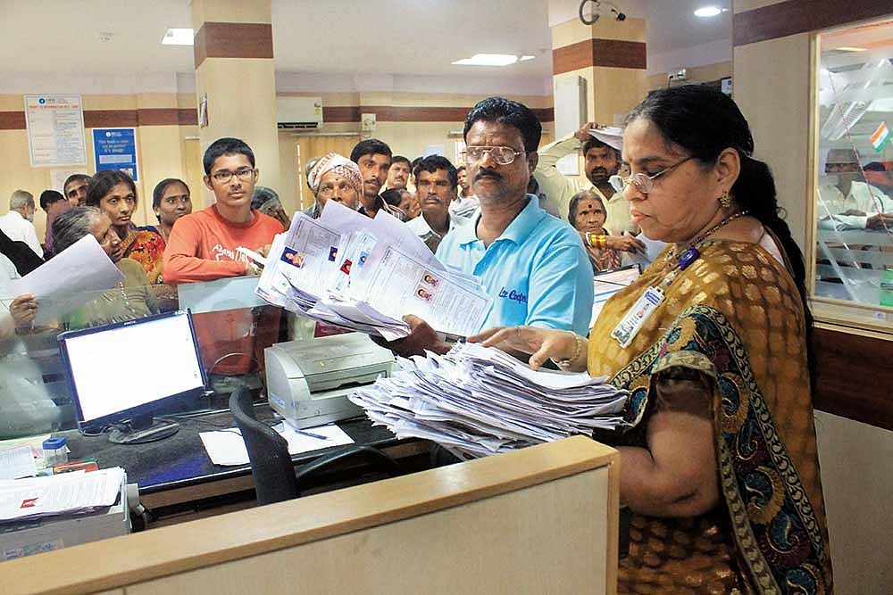 How India Wants Its Money And Why Cashless Transaction Is Far From Reality