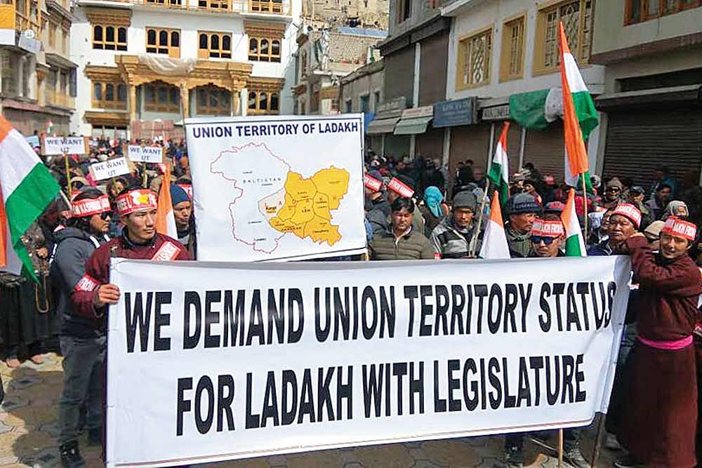 Changing Political Contours Of Jammu & Kashmir: Is Raid on J&K Bank BJP's Signal To Take Control?