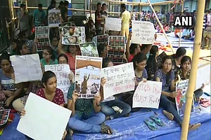 Junior Doctors' Protest In Calcutta Leads To Virtual Shutdown Of Healthcare Services In Bengal