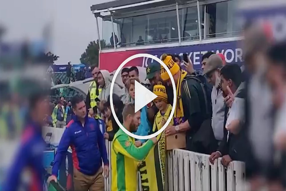 Cricket World Cup 2019, AUS Vs PAK: David Warner Surprises Young Fan With A Great Gesture – WATCH