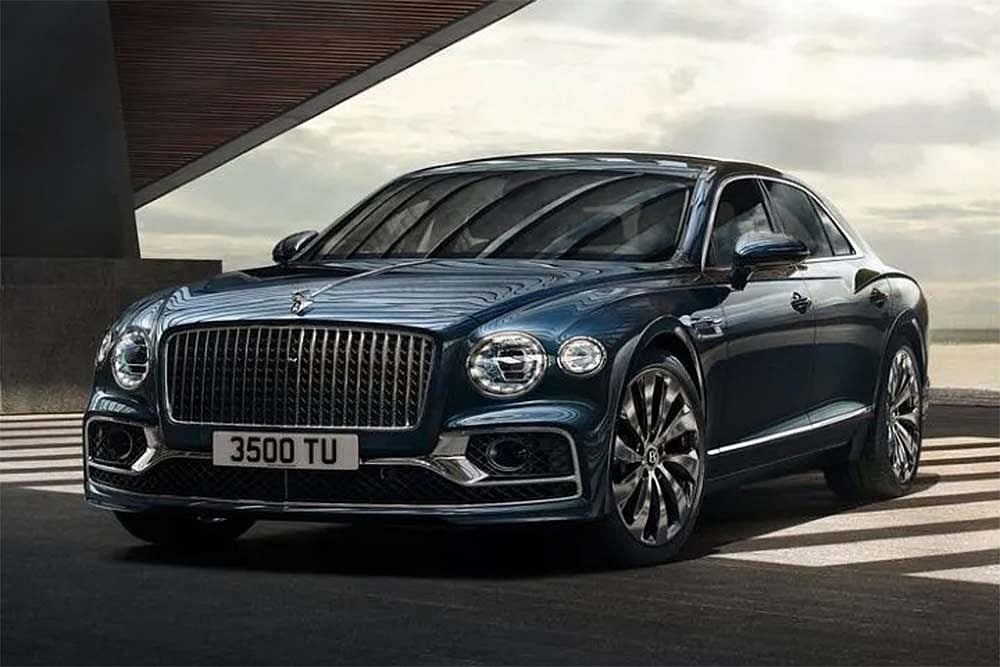 Bigger And Faster Third-Gen Bentley Flying Spur Revealed