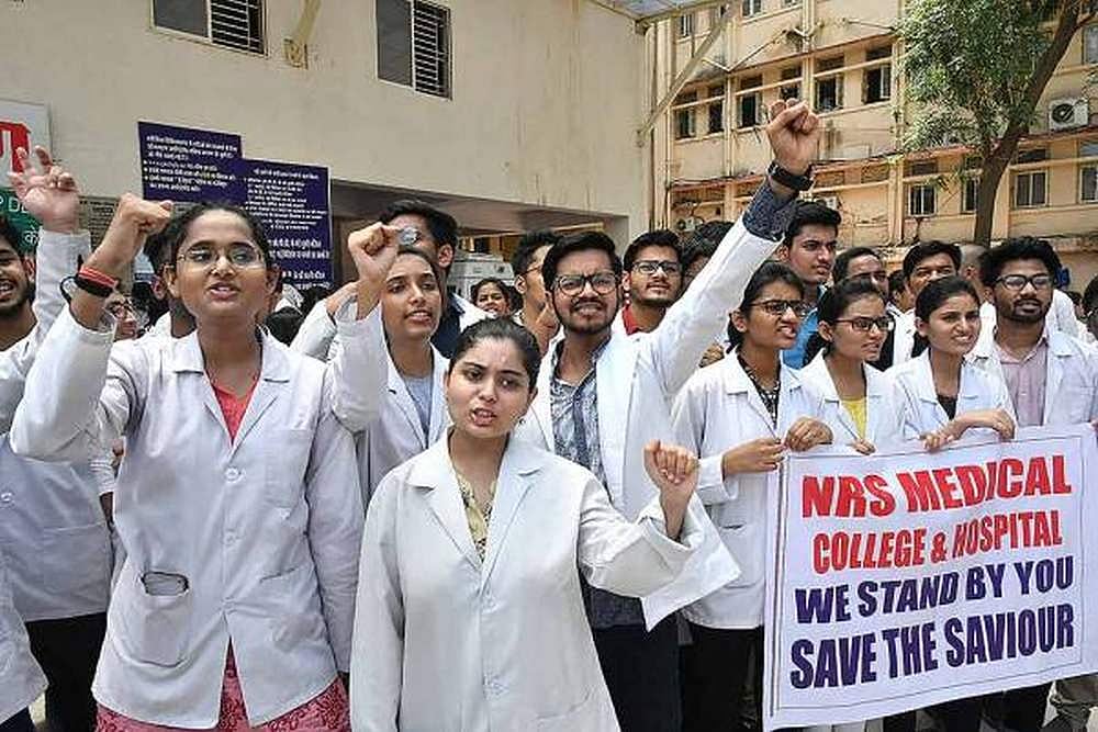 Standoff Continues As Striking Bengal Doctors Refuse To Meet Mamata Banerjee