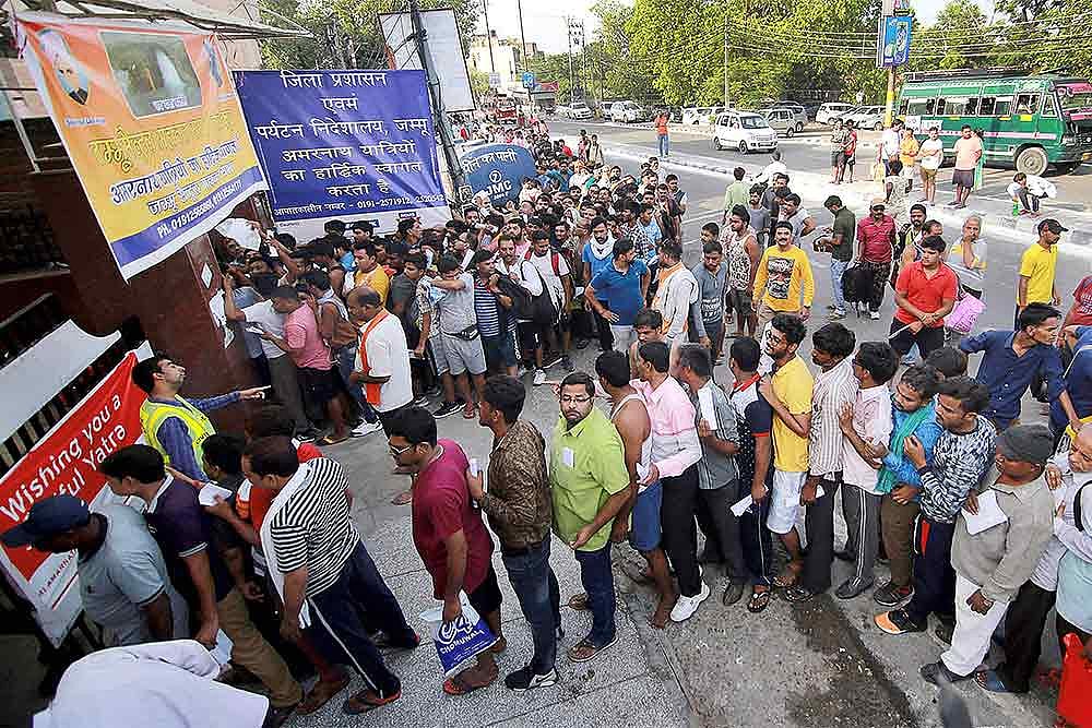 DC Bandipora flags off Chota Amarnath Yatra from Sharda Temple - Kashmir  Ahead, image size:1200x800
