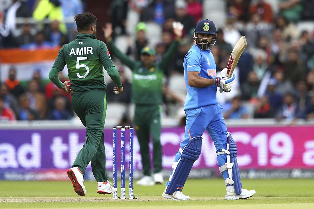 IND Vs PAK, ICC Cricket World Cup: 'Not Out' Virat Kohli's Walk Becomes Big Talking Point Of India-Pakistan Match