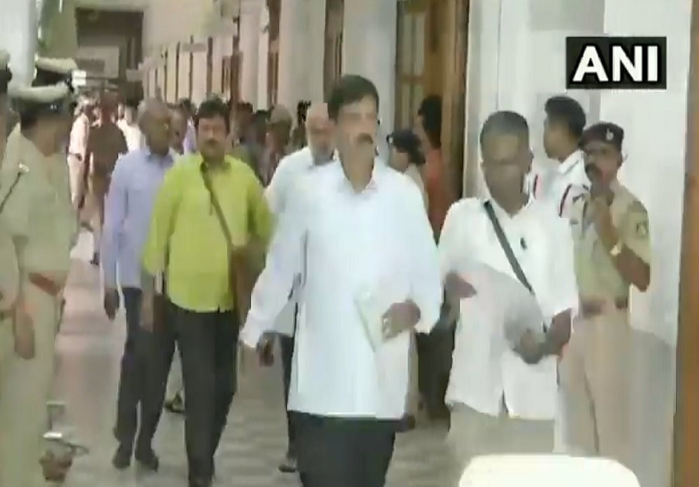 Karnataka Live: 'I Need To Examine Resignations All Night, Ascertain If They Are Genuine,' Says Speaker