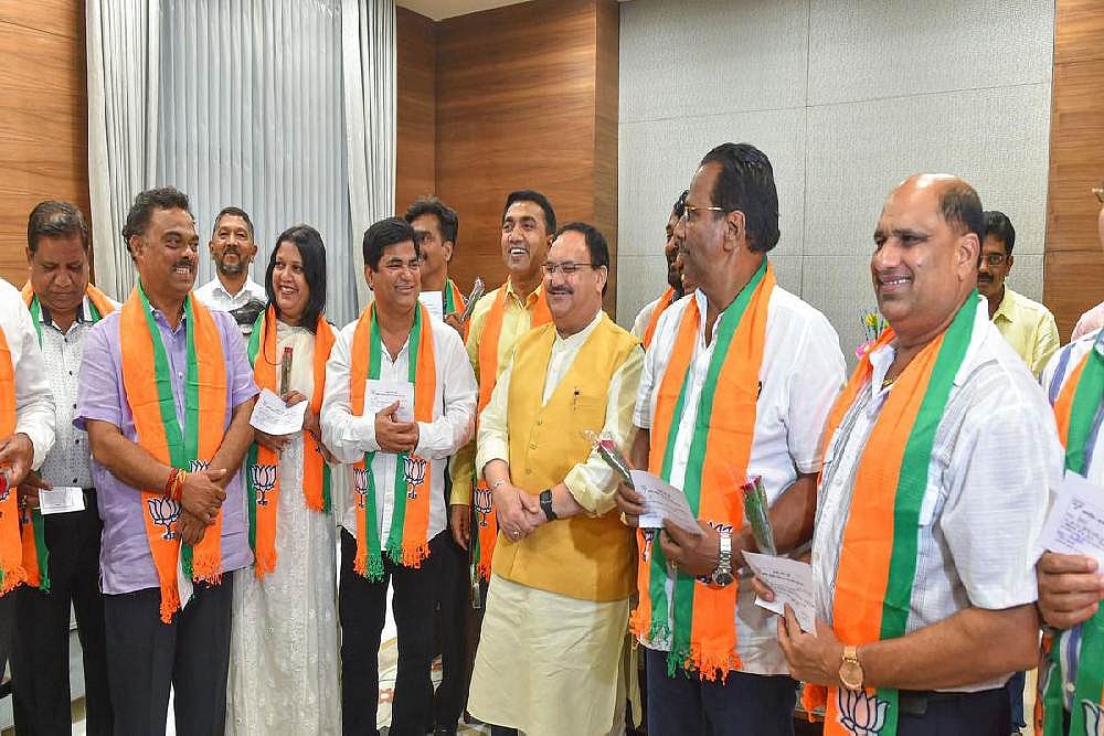 Goa Congress Says Seven MLAs With Party As Of Now; Mukul Wasnik In Coastal State To Control Situation