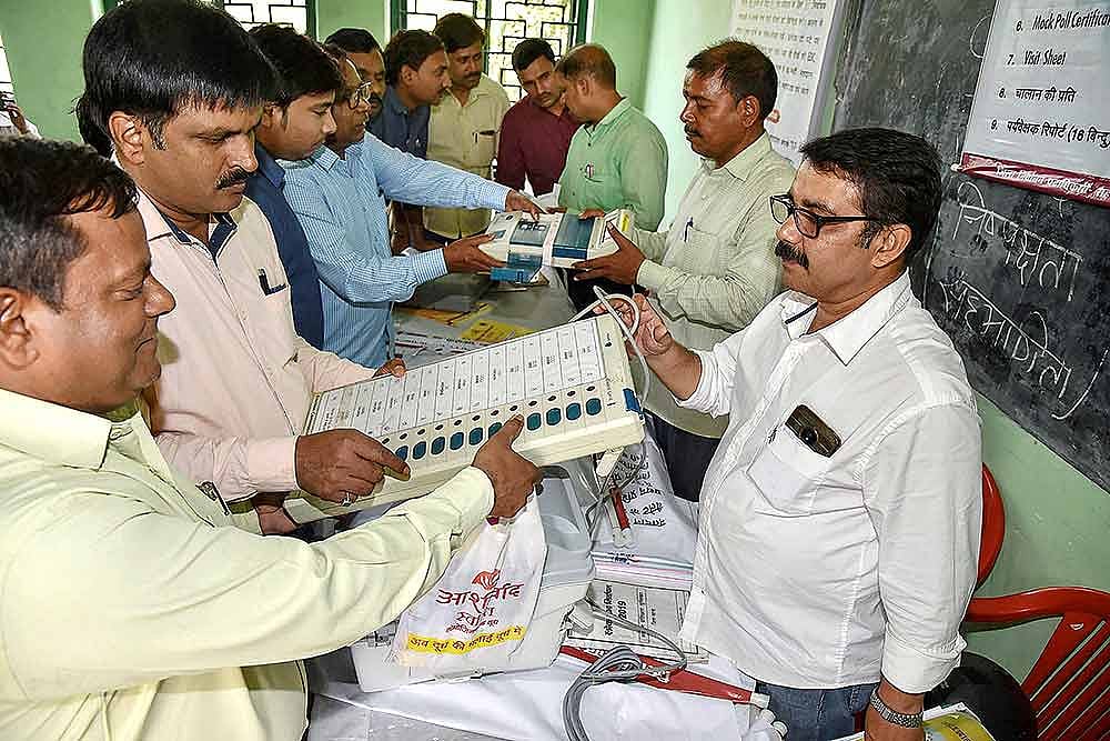 2019 Lok Sabha Polls 'Least Free And Fair In 3 Decades': Group Of Ex Civil Servants Writes to Election Commission