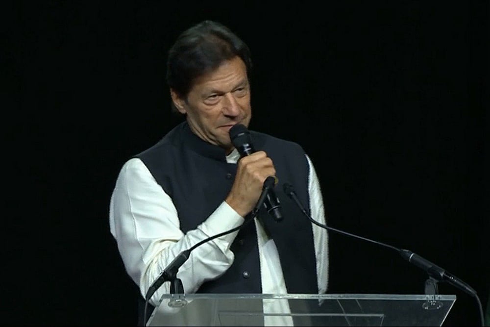 Imran Khan Promises to Make Pakistan World's 'Best Cricket Team'