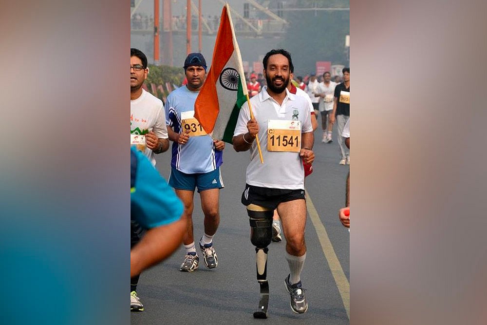 Kargil Hero Runs Last Lap With Victory Flames In Drass With Amputated Leg
