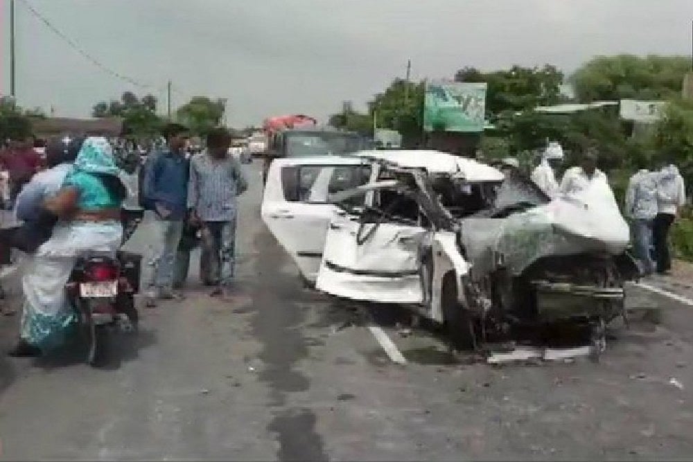 Samajwadi Party Leader's Truck Involved In Unnao Rape Survivor Accident, CBI Probe Recommended