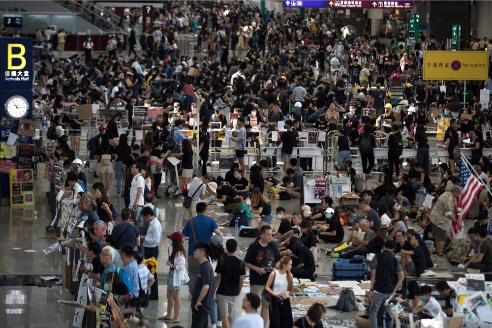 Hong Kong Airport Suspends All Check-ins After Protests