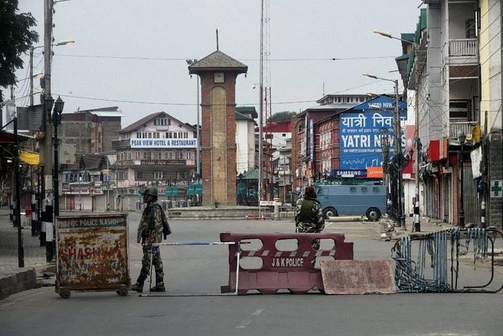 Restrictions Eased In Most Kashmir Areas, Says Govt As Mobile, Internet Services Remain Suspended