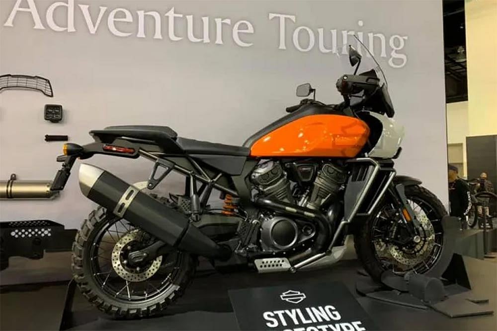 Harley-Davidson Pan America, Streetfighter Spotted In The Flesh