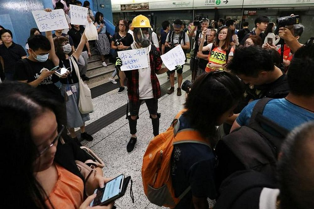Hong Kong Police Fire Tear Gas As Pro-Democracy Protests Take Violent Turn Again