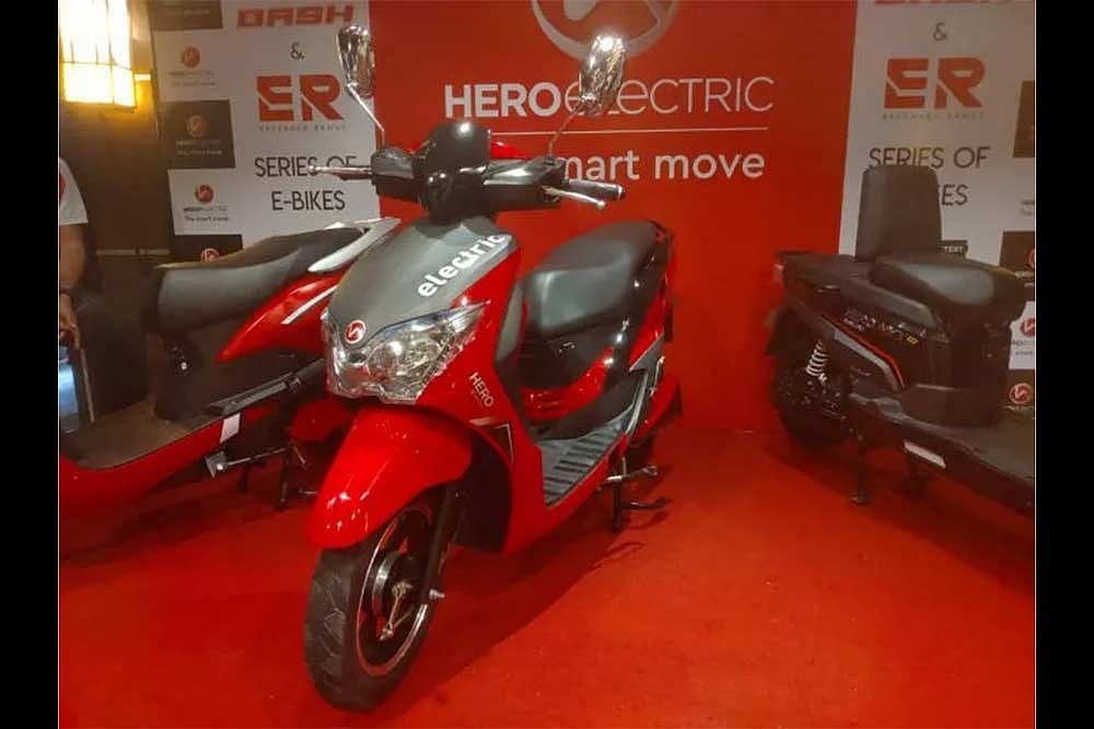 Hero Dash e-Scooter Packs Premium Features In An Affordable Package