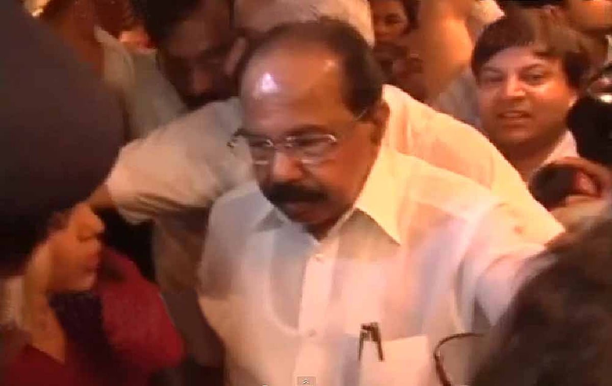 Now Veerappa Moily Lambasts Jairam Ramesh, Shashi Tharoor Over ...