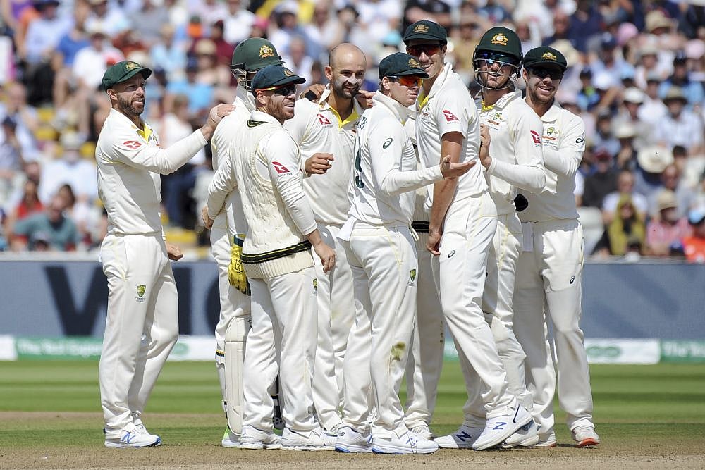 Nathan Lyon (C) will be a key figure for AUS especially on the Indian turning tracks.