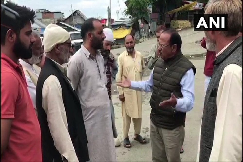 NSA Ajit Doval Visits Kashmir, Shares Meal With Locals