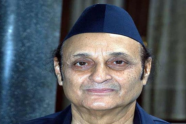 Congress Stalwart Karan Singh Welcomes UT Status For Ladakh, Abrogation Of Article 35A
