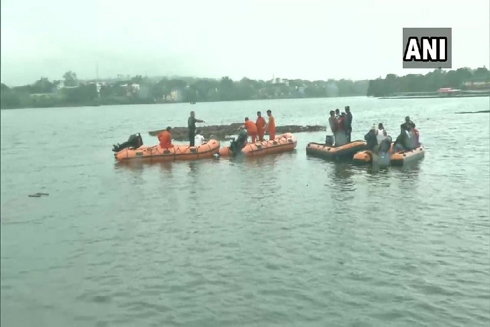 11 Dead After Boat Capsizes During Ganesh Immersion In Bhopal