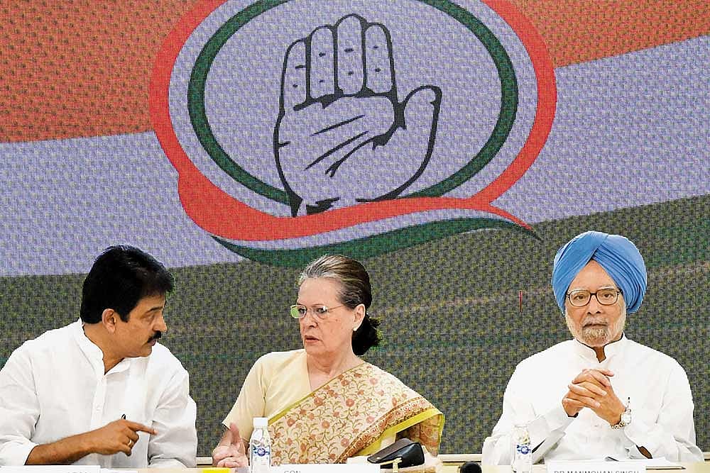 Big Fat Egos To Deal With, Sonia Gandhi's 'Window Dressing' Leaves Congress Gasping Ahead Of Assembly Polls