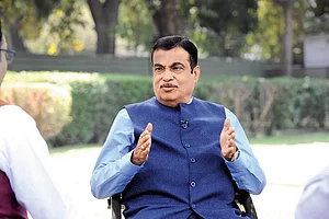 Our Aim Is Not To Collect Fines; Follow Rules And You Don’t Have To Pay A Penny: Gadkari On MV Act