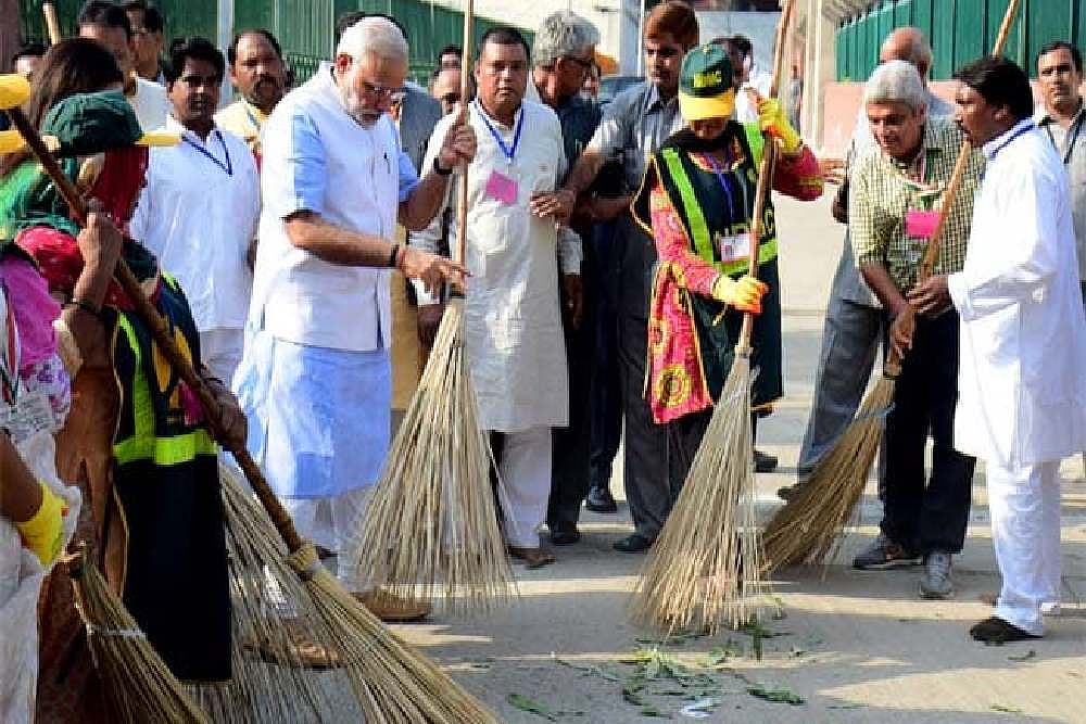 Bill & Melinda Gates Foundation To Honour PM Modi For Swachh Bharat Abhiyaan