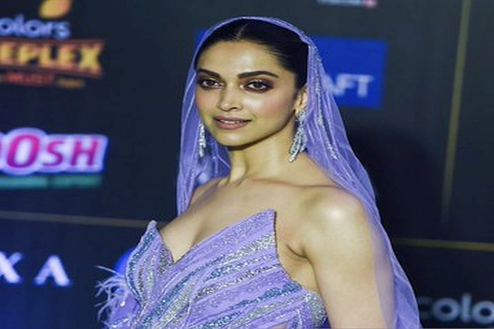 Deepika Padukone's IIFA Memes On Instagram Will Give You A Good Laugh