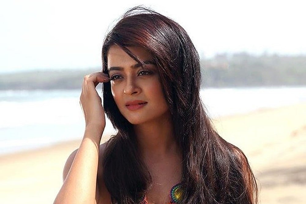 Surveen Chawla Recalls Casting Couch Experiences: Directors Wanted To See My Cleavage And Thighs