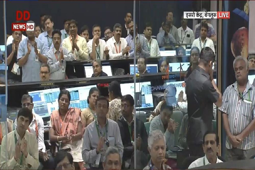 From Rahul To Kejriwal To Others: Here's How Twitter Reacted To Chandryaan-2 Heartbreak