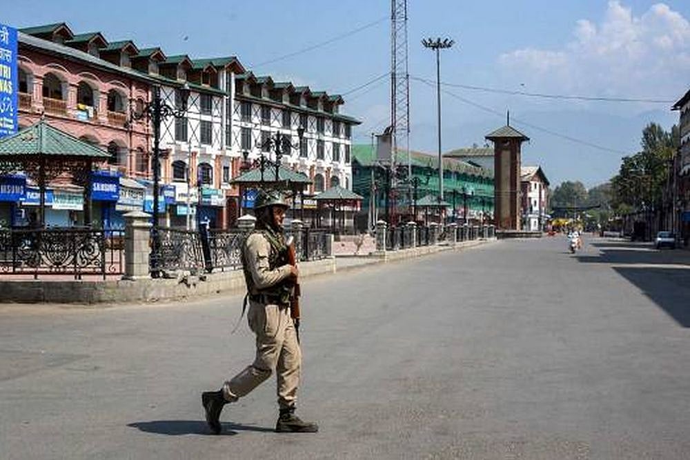 Pakistani Doctors Plan To Cross LoC To Reach Kashmir: Report