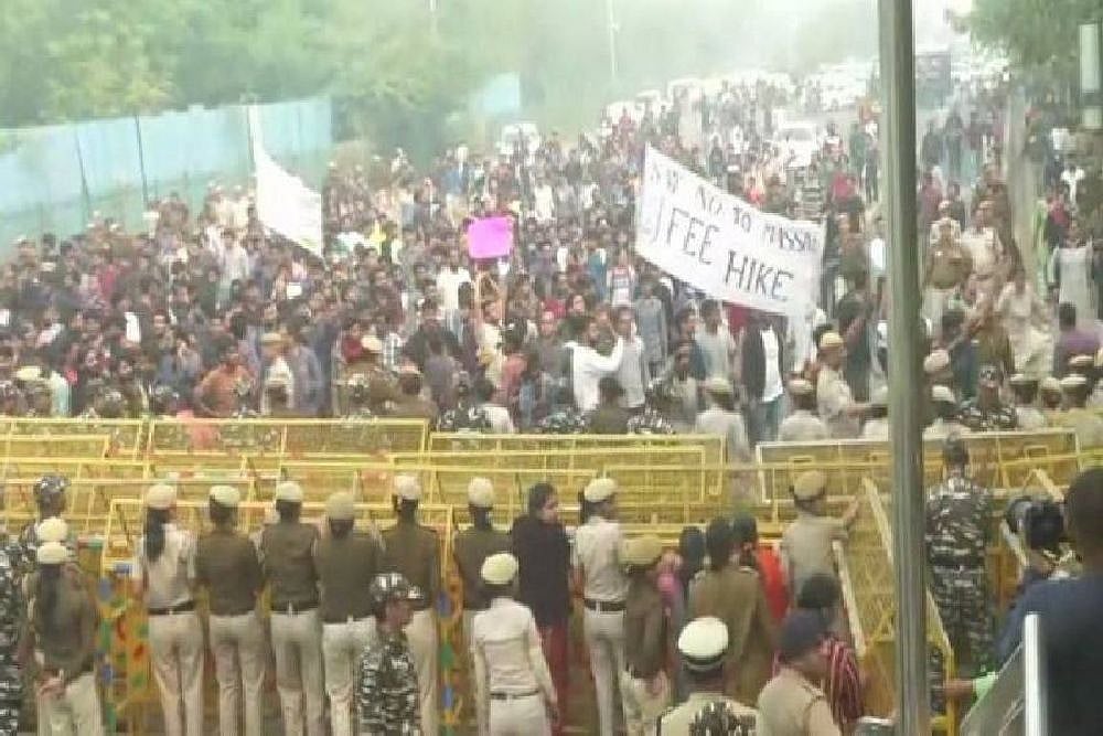 JNU Fee-Hike Issue Settled, Student Protests No Longer Justified: HRD Minister