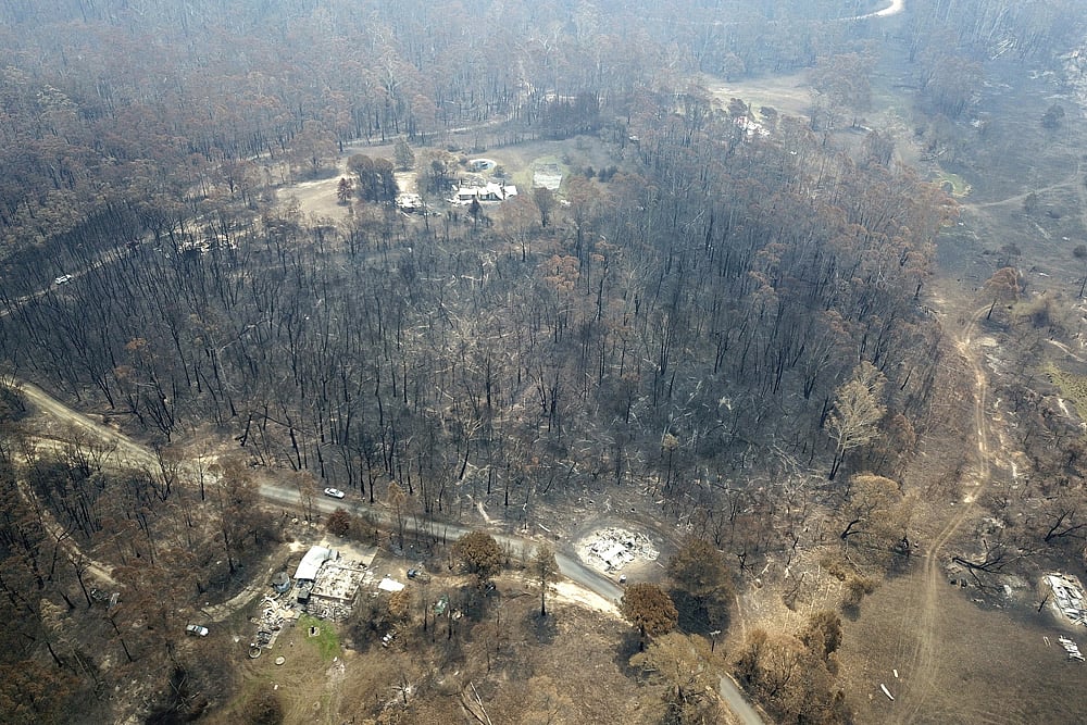 Melbourne's Air Quality Drops To ‘Hazardous’ Levels Due To Bushfires Smoke