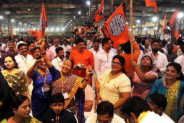 Raj Thackeray’s MNS Gets New Saffron Flag, Son Amit Inducted Into Party