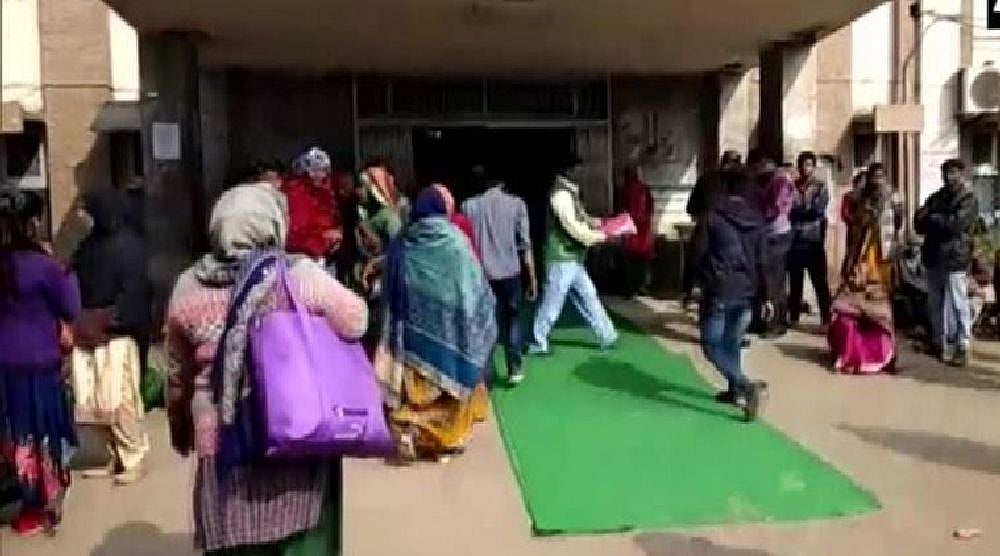 Kota Hospital Infant Deaths: Green Carpet Laid Out For Health Minister, Removed Later
