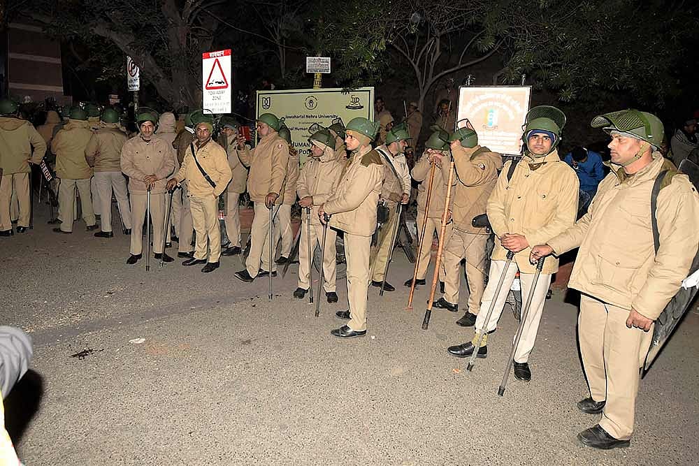 Lies, Biases, Denials: Why Police Do Not Care About Their Image