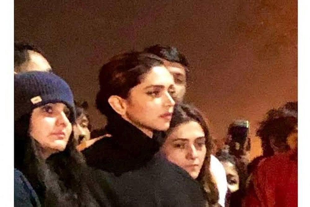 Deepika Padukone Earns Praise For 'Quiet Grace' On JNU Stand, Also Faces Boycott On Social Media