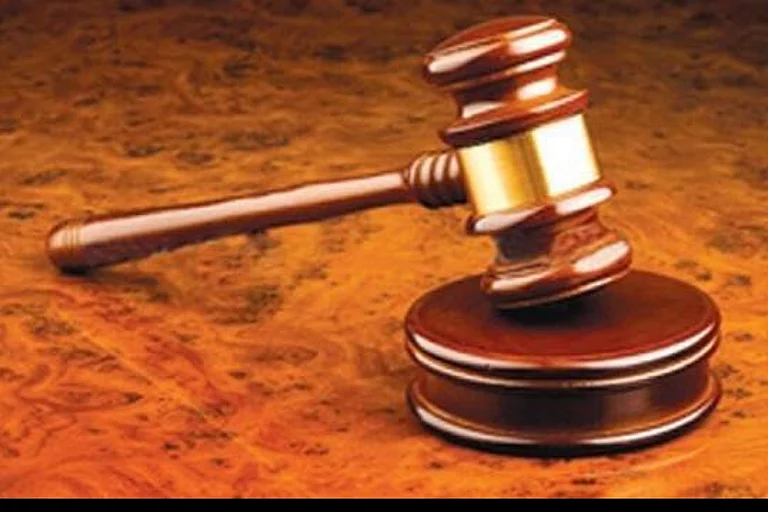 Pune Court Orders Drunk Driver to Distribute 1,000 Pamphlets on Road Safety - null