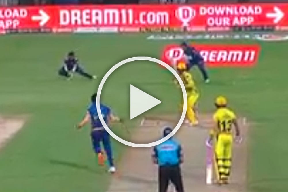 IPL 2020, CSK Vs MI: Mayhem In Sharjah As Jasprit Bumrah, Trent Boult Toy With Chennai's Finest - WATCH