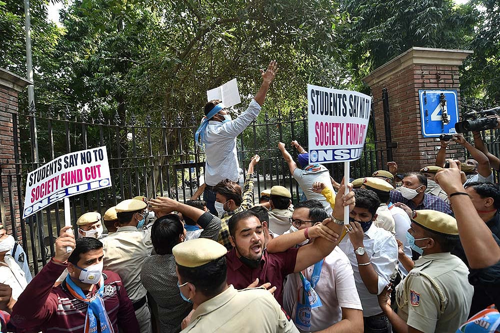 Explain why staff have not been paid, HC tells AAP govt, Delhi University