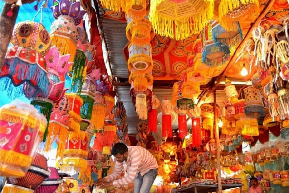 India Chimes For Local Artists, Shops This Diwali