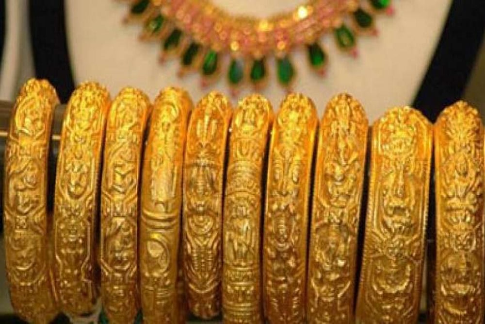 Dhanteras Shopping Kicks Off; High Prices Of Gold, Silver May Dent Sales