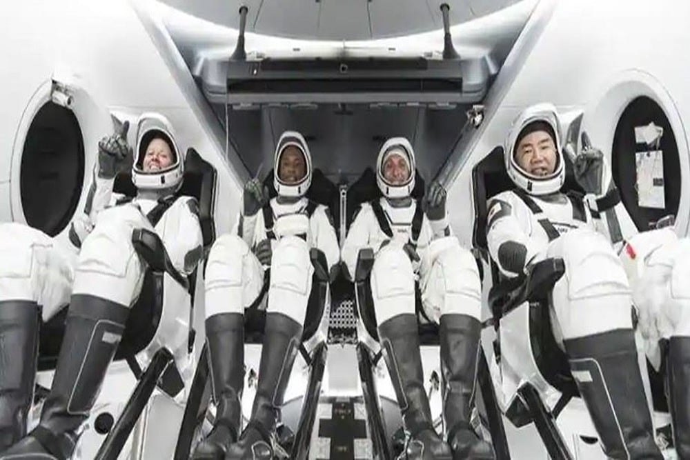 Nasa, SpaceX Send Astronauts To International Space Station Aboard Falcon 9