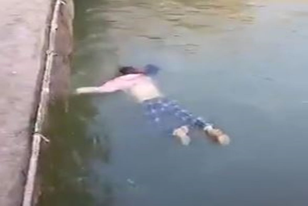 Watch: Brave British Diplomat Saves Drowning Woman In China