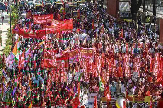 Trade Strike On Nov 26 to Support Next Week's Farmers' Agitation