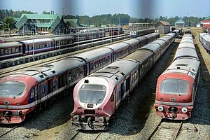 Activists, Politicians In Goa Block Track, Oppose Rail Expansion